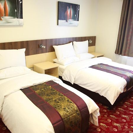 Cambridge Hotel Huddersfield Exteriör bild