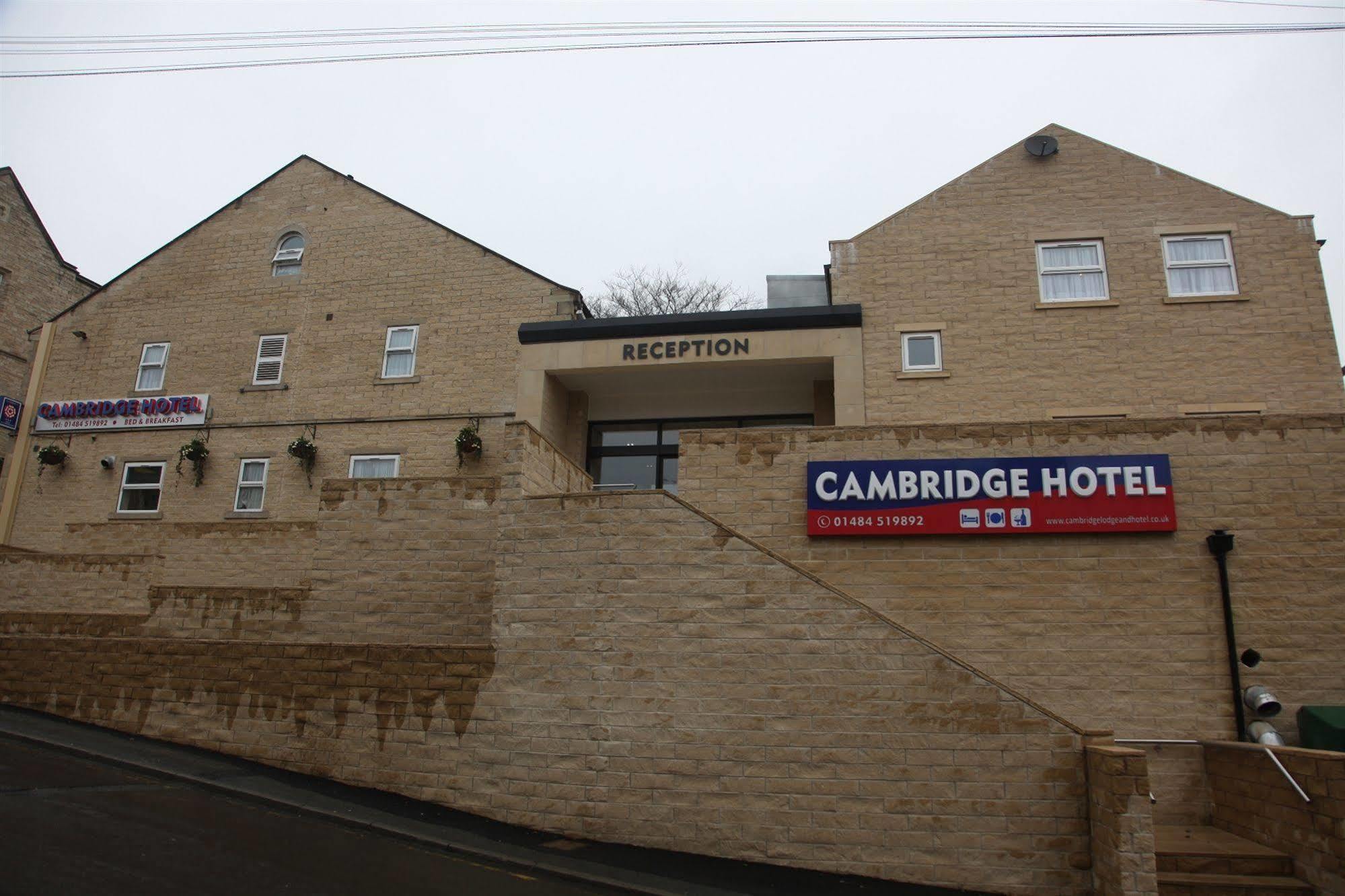 Cambridge Hotel Huddersfield Exteriör bild